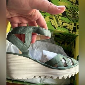 Fly London Sandals NIB SZ 41